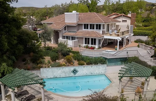 Thousand Oaks House | View Home on 1 acre lot with Pool. SoCal Sanctuary