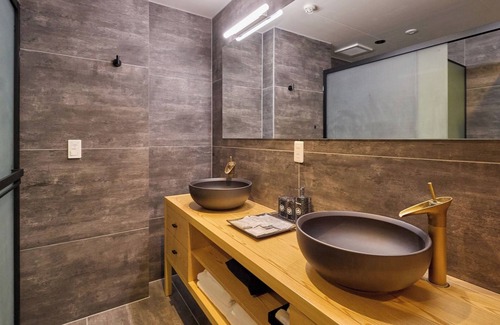 Oishi Hotel | View of Mt Fuji Premium Room Openair bath with balcony Breakfast included/Minamitsuru-gun Yamanashi