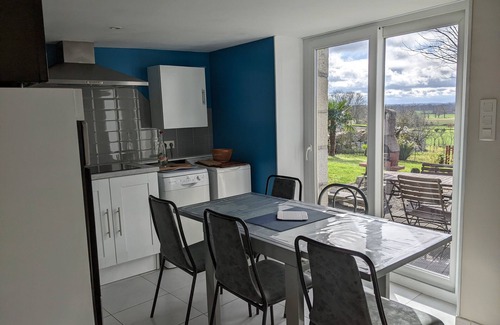 Courtils House | View of Mt St Michel and Normandy countryside, ideally located, pleasant gardenn