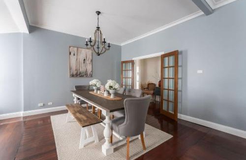 Burnie House | View Point: Ocean Views & Near CBD