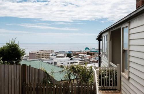 Burnie House | View Point: Ocean Views & Near CBD