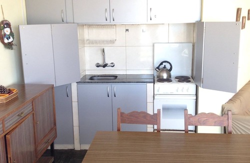 Peninsula Apartment | VIEW WONDERFUL beach-shops