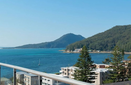 Shoal Bay Apartment | Views More Views Sub Penthouse at The Breakwater in Shoal Bay