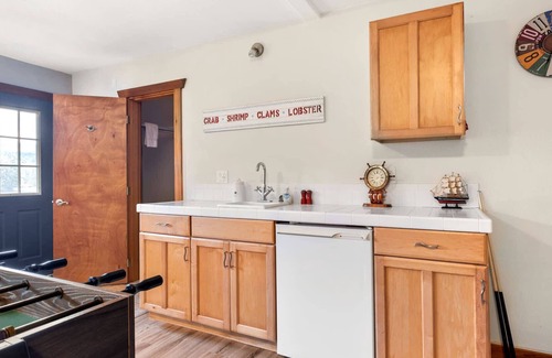 Lilliwaup Cabin | Views of Triton Cove w Private Beach! Pet Friendly