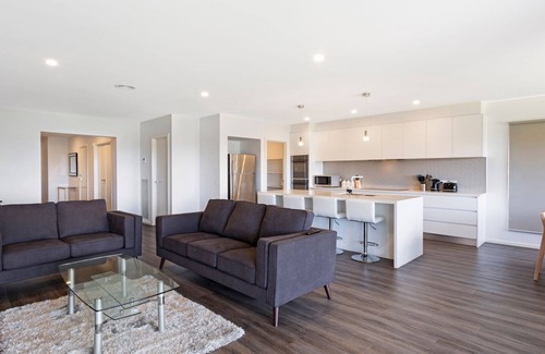 Rhyll House | Views on Snapper in Rhyll