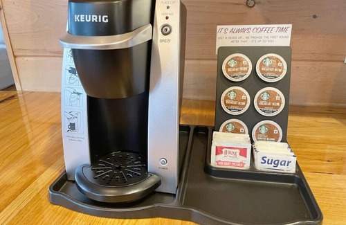 Millersburg Cabin | VIEWS! Skyview Treehouse @ Berlin Woods