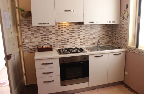 Capaci Villa | Viilla surrounded by greenery 1 km from the sea and adjacent to the town.