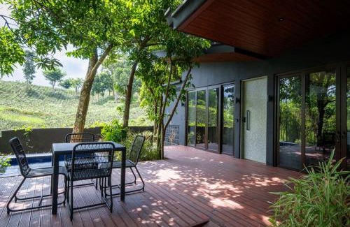 Canlubang Resort | Vijaya Cabin - Ezra Viniti Resort