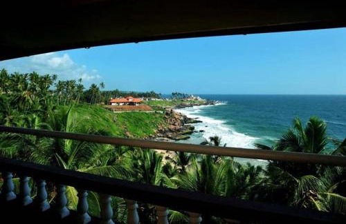 Kovalam Bed & Breakfast | Vijaya Varma Beach Resort