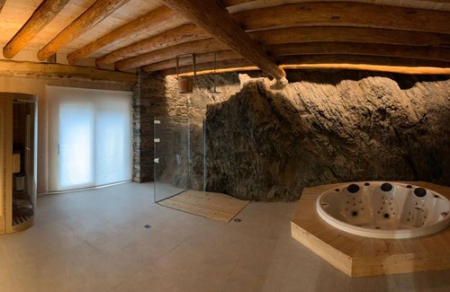 Escalo Apartment | VILA CLOSA RESORT- PALLER