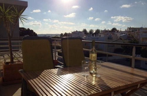 Alvor Apartment | Vila da Praia Private Complex full Sky/BT Sports + UK TV & free WIFI