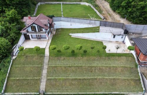 Central Serbia House | Vila Dina