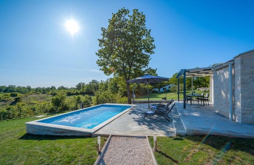 Zabrezani Villa | Vila Parizi