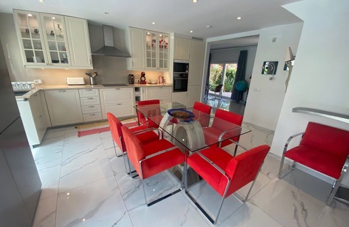 Quarteira Villa | VILAMOURA villa ground floor heated pool 1 km from marina. 3 suites