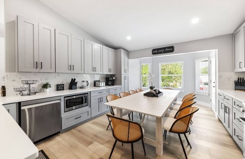 Vilano Beach Apartment | Vilano Rose Slps 24, 6Bds/5 Bths, Pool, Wlk to Beach, Golf, Pets, Hot Tub