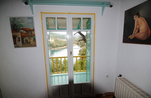 Agios Petros Villa | Vilavala: Nestling in fragrant green pines above sparkling blue Aegean waters