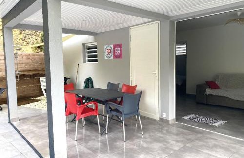 Les Abymes Villa | Villa élégante Les Abymes, piscine