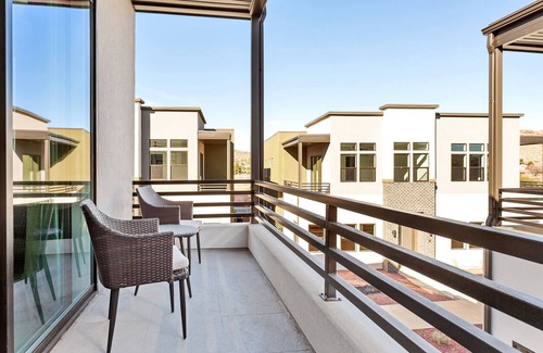 Bloomington House | Villa 12 - Pet Friendly 4 Bedrooms