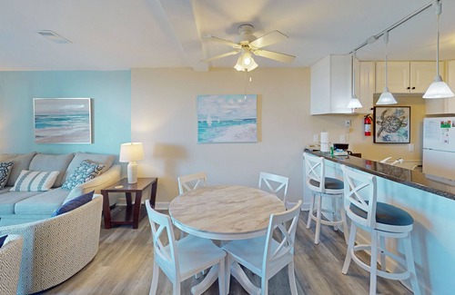 Jekyll Island Condo | VILLA 185 - Annabelle By The Sea 2 Bedroom, 1.5 Bathroom