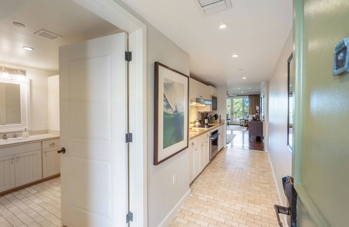 Kahuku Apartment | Villa 202: Fall REDUCED 50%! Ocean View Turtle Bay