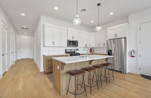 Bloomington House | Villa #35 at Bloomington Country Club: Pool, Golf, Restaurant