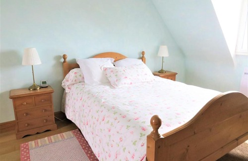 Perros-Guirec Villa | Villa 4 étoiles VUE SUR MER sur les hauteurs de la plage de Trestrignel à PERROS-GUIREC - Ref 831