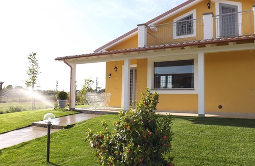Lake Bracciano Villa | Villa 4 km. from the center of Bracciano and the lake, holiday homes approved