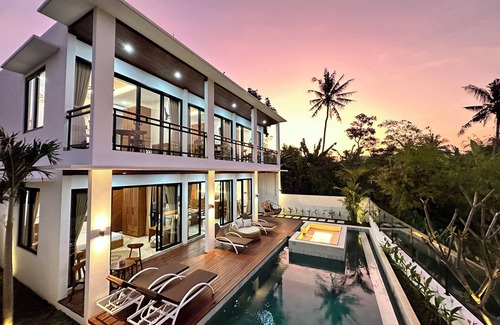 Mambal Villa | Villa 4BDR rice field view south of Ubud. Swimming pool + outdoor bath.