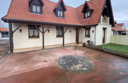 Brunembert House | Villa 7 Personnes à Proximité de la mer