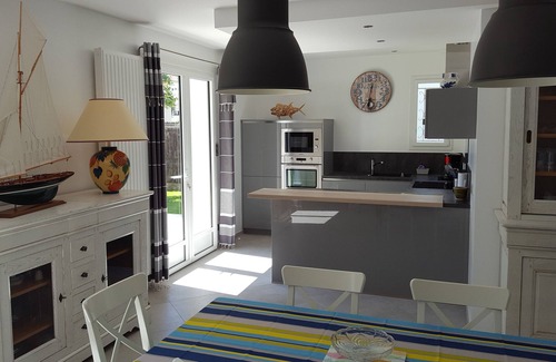 Les Sables d'Olonne House | VILLA 800m FROM THE BEACHES OF SABLES D'OLONNE - 6 PEOPLE - 115 m² WIFI