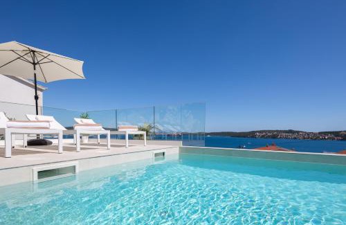 Seget Donji Villa | Villa Adria View with Heated Pool I