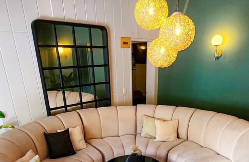 La Aguacatala House | Villa AG6 Daily Clean & Breaky+ Massage in Poblado