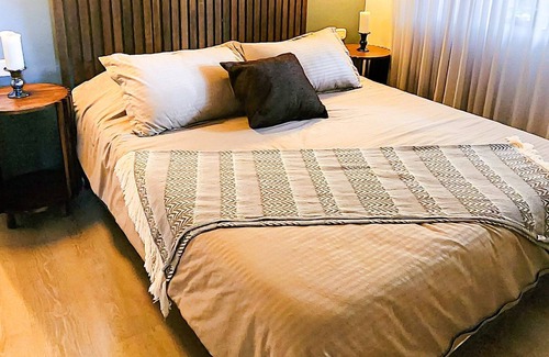 La Aguacatala House | Villa AG6 Daily Clean & Breaky+ Massage in Poblado