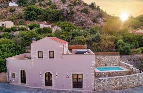 Makhairoi Villa | Villa Aladanos-stone villa/private heated jacuzzi and pool with amazing views