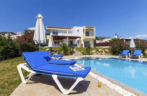 Kalathos Villa | Villa Alexi near Lindos - Wi-Fi, private pool & sea view!r