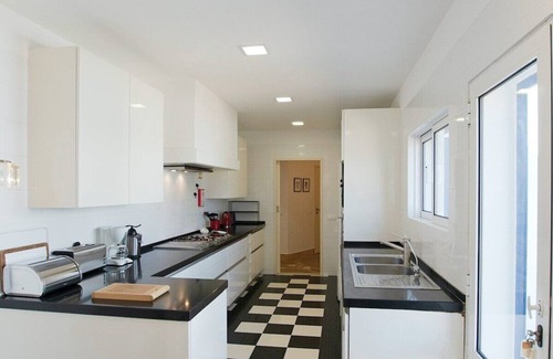 Lagos Villa | Villa Alfarrobeira - Superb Villa located on the cliff overlooking Lagos Marina