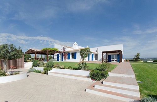 Lagos Villa | Villa Alfarrobeira - Superb Villa located on the cliff overlooking Lagos Marina