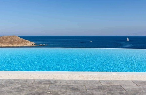 Agios Ioannis Villa | Villa Aliki 10 bedrooms seafront villa