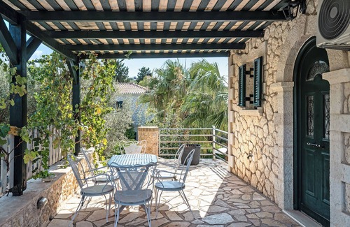 Tsoukaladhes Villa | "Villa Aliki" with Sea View, Private Pool & Wi-Fi