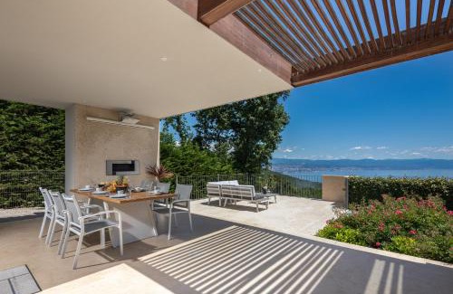 Opatija Villa | Villa AltaVista - Seaview & Relax with Heated Pool & MiniGolf