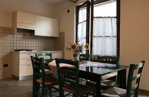 Massa Marittima House | Villa Amarena C: A graceful apartment in the characteristic style of the Tuscan countryside, with Free WI-FI.