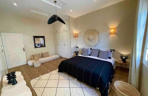 Sidi Abdallah Ghiat Villa | Villa Ambre with Pool And Garden