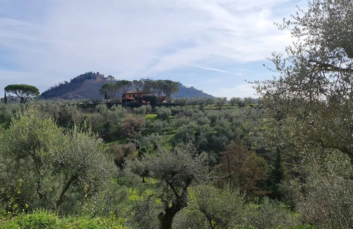 Margine Coperta-Traversagna Villa | Villa among the tuscany hills, surrounded by greenery