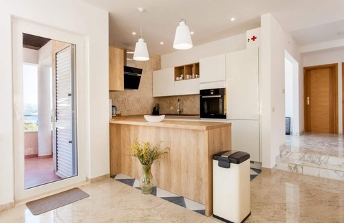 Murter Villa | Villa Anfiteatro Adriatico with Pool