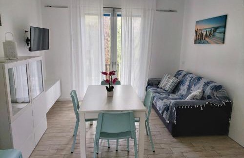 Bibione Lido del Sole Apartment | Villa Antonietta 3, tra pineta e mare