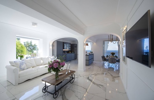 Laurito Apartment | Villa Arzilla 2 with private descent to the sea