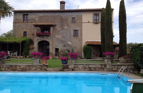 Vitorchiano Apartment | Villa Arzilla - ORTENSIA ROOM