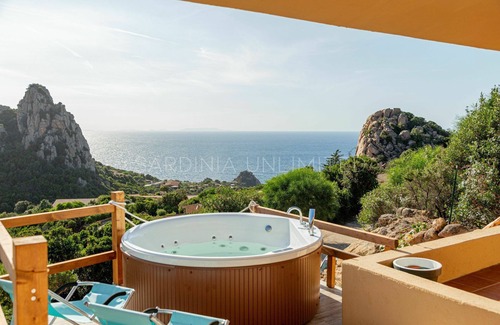 Costa Paradiso Villa | Villa Assenzia: villa with seaview and Jacuzzi