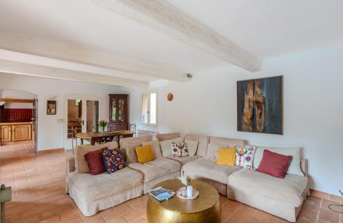 Bagnols-en-Foret Villa | Villa authentique
