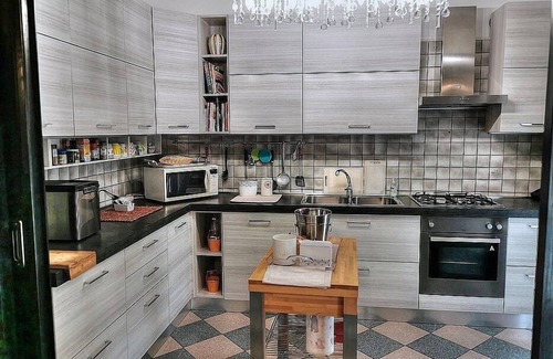 Castelbaldo Villa | Villa Bacio Piccola: An elegant and welcoming two-story villa situated at a short distance from the Adige river, with Free WI-FI.